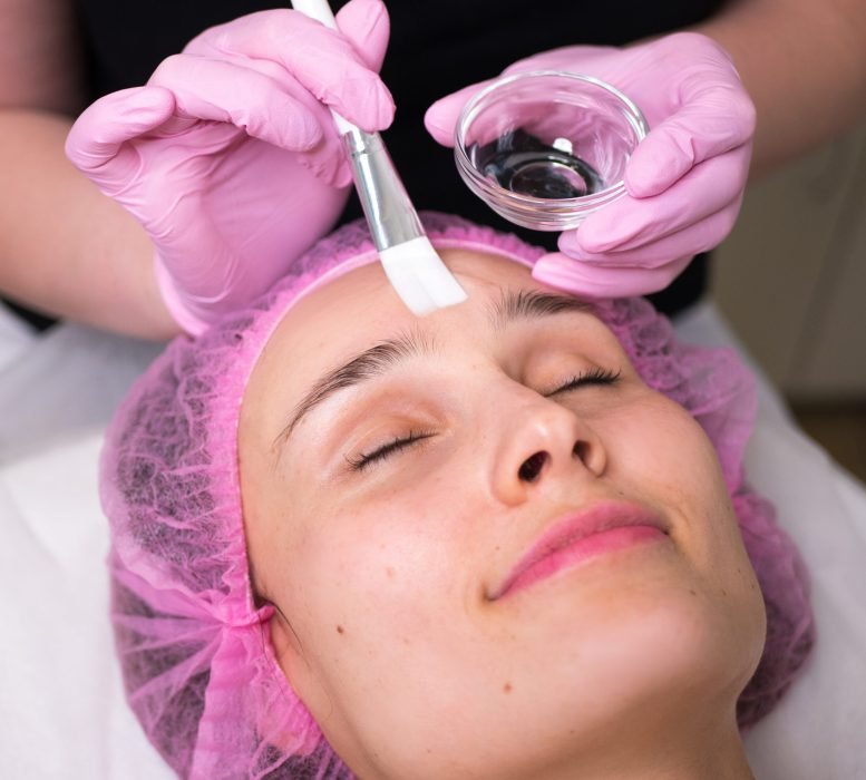 cosmetological-procedures-on-the-face-applying-a-2024-12-06-21-18-56-utc